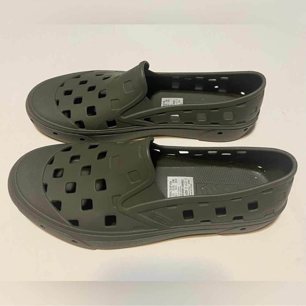 Vans Slip On TRK Shoe, Unisex ,US 6, EUR 38, CM 24.0 Green NWT